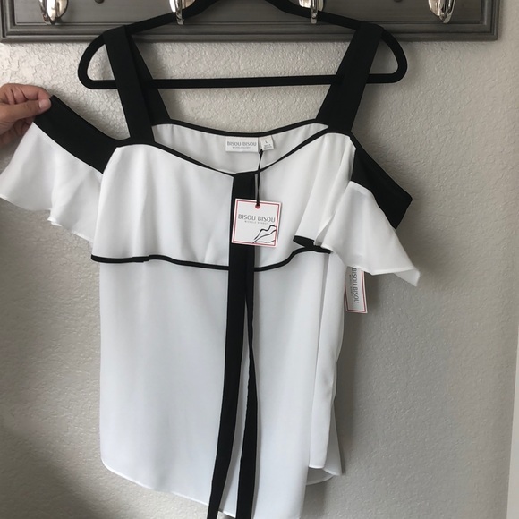 NWT L Bisou Bisou Cold Shoulder Blouse - Picture 1 of 1